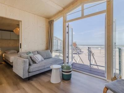 Thumbnail 2 van Strandhuisjes Zeezigt
